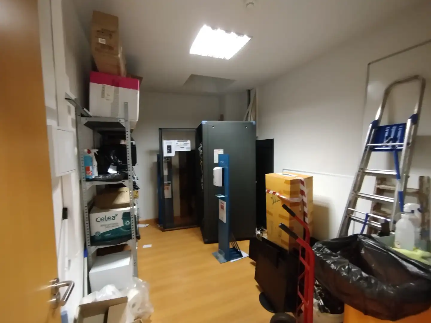 Commercial properties for sale in Castellón de la Plana / Castelló de la Plana  with Air Conditioner, Parquet flooring and Furnished