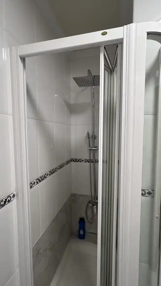 Badezimmer von Wohnung zur Miete in Pontevedra Capital  mit Balkon