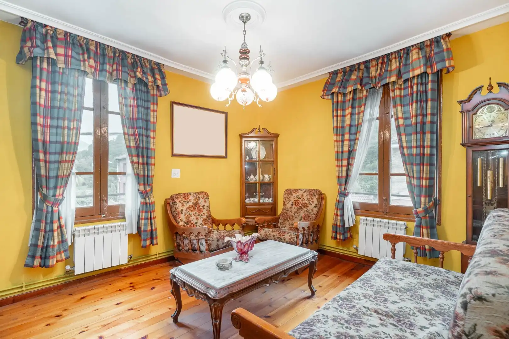 Sala de estar de Casa adosada en venta en Mieres (Asturias)