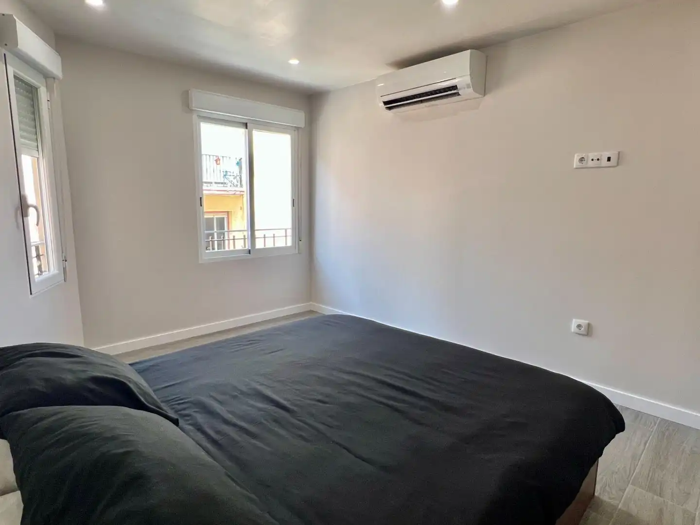 Bedroom of Flat for rent in Elche / Elx  with Air Conditioner and Furnished
