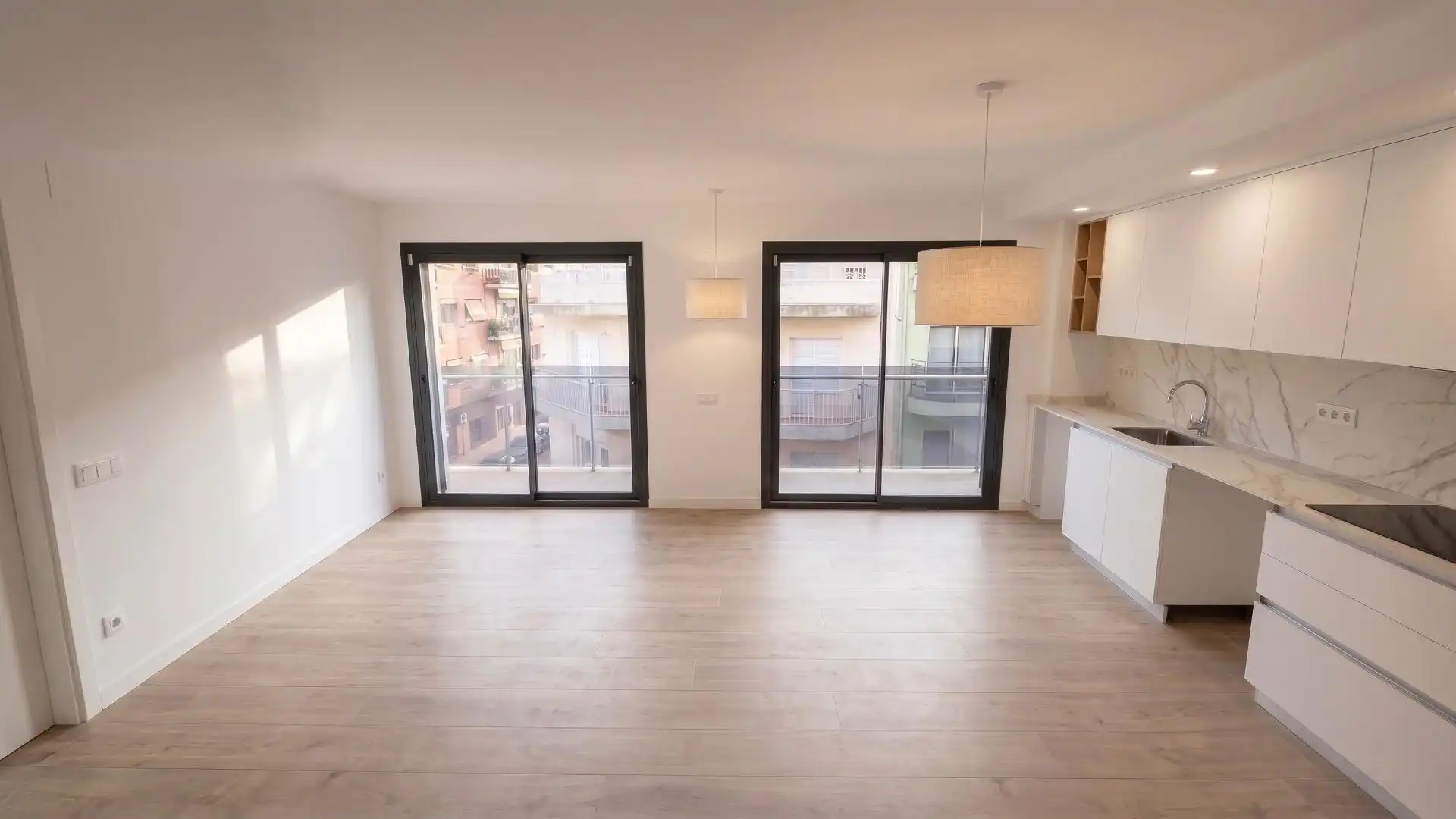 Living room of Flat for sale in Pineda de Mar  with Air Conditioner, Heating and Parquet flooring