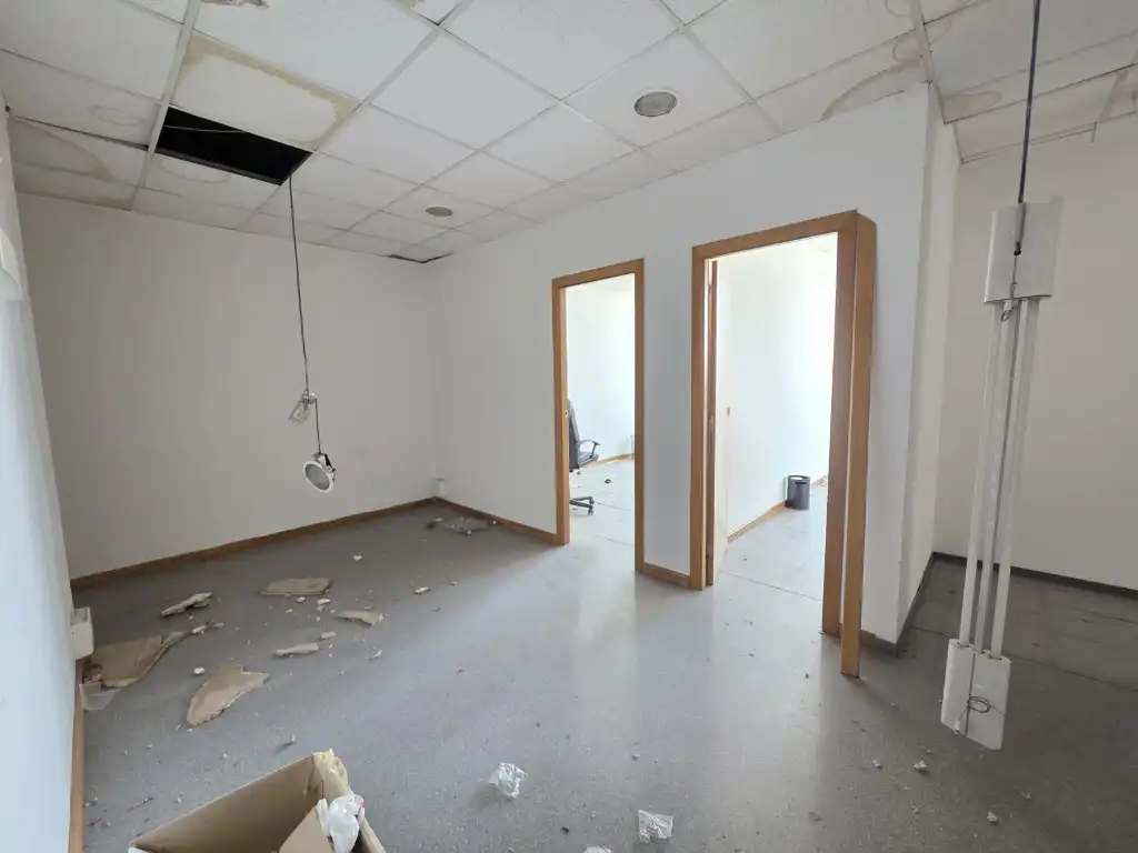 Office space with lift for sale in Can Borrell, imagen 6