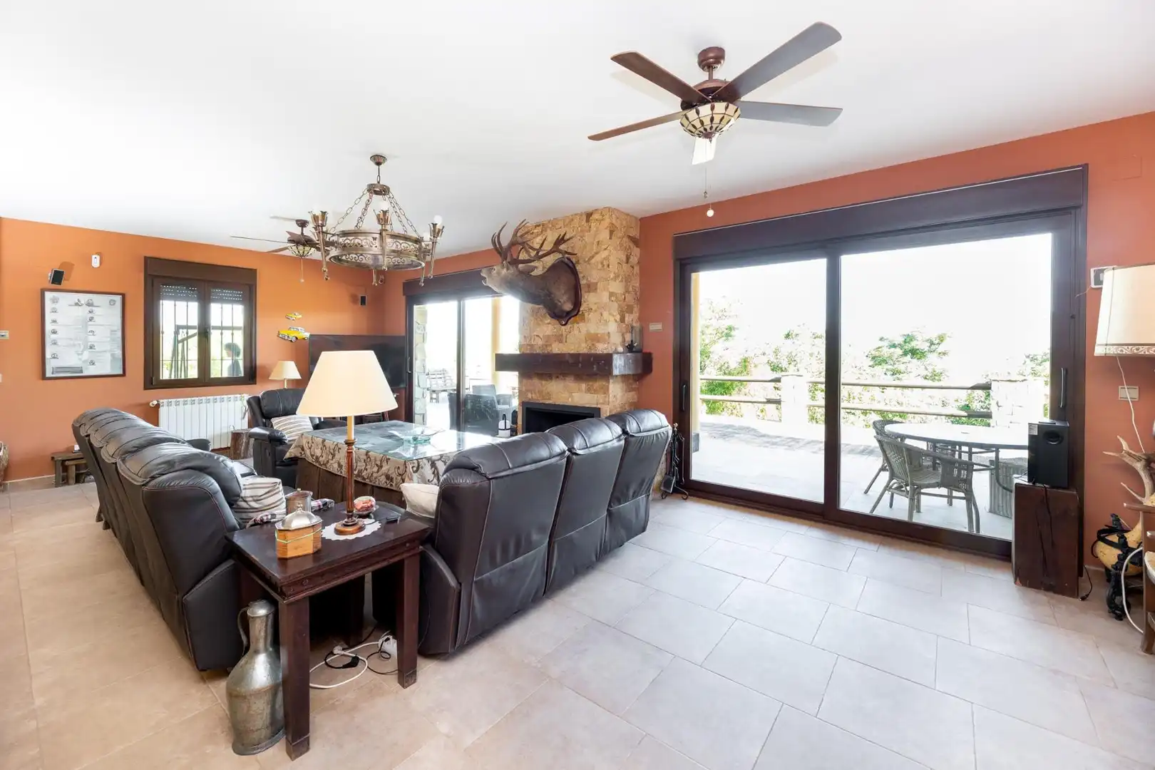 Living room of Houses for sale in Colomera  with Heating, Terrace and Storage room