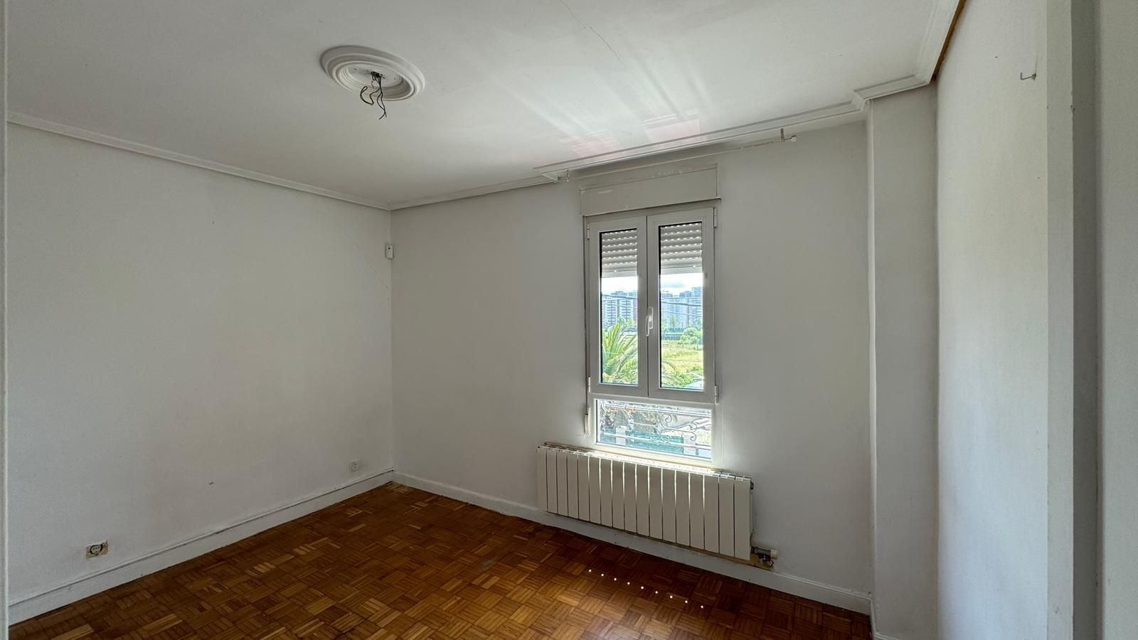 Bedroom of Flat for sale in Santander  with Heating