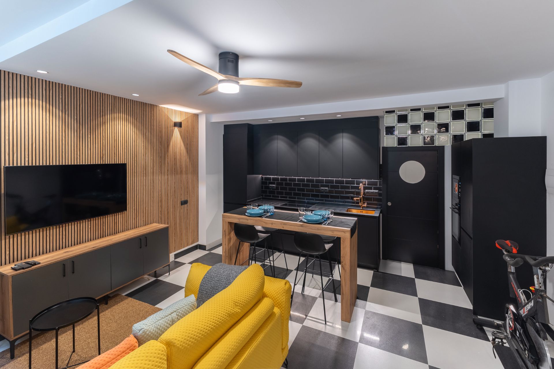 Küche von Wohnungen zur Miete in  Madrid Capital mit Klimaanlage, Heizung und Möbliert