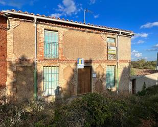 Vista exterior de Finca rústica en venda en Tábara amb Jardí privat