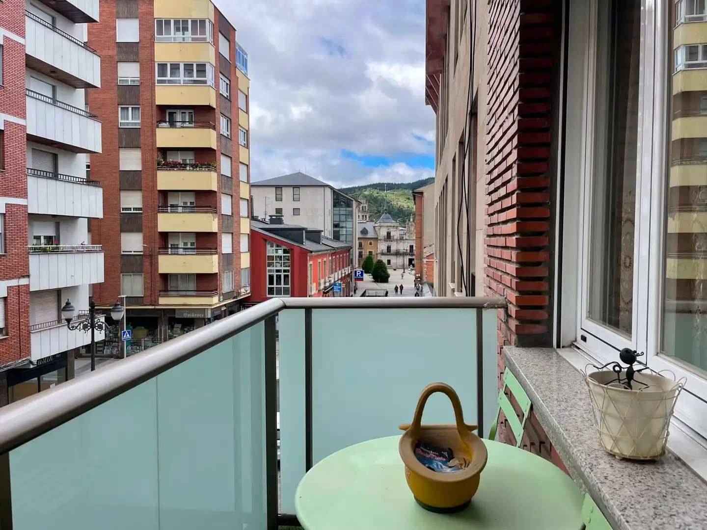 Terraza de Piso en venta en Ponferrada con Calefacción, Terraza y Trastero