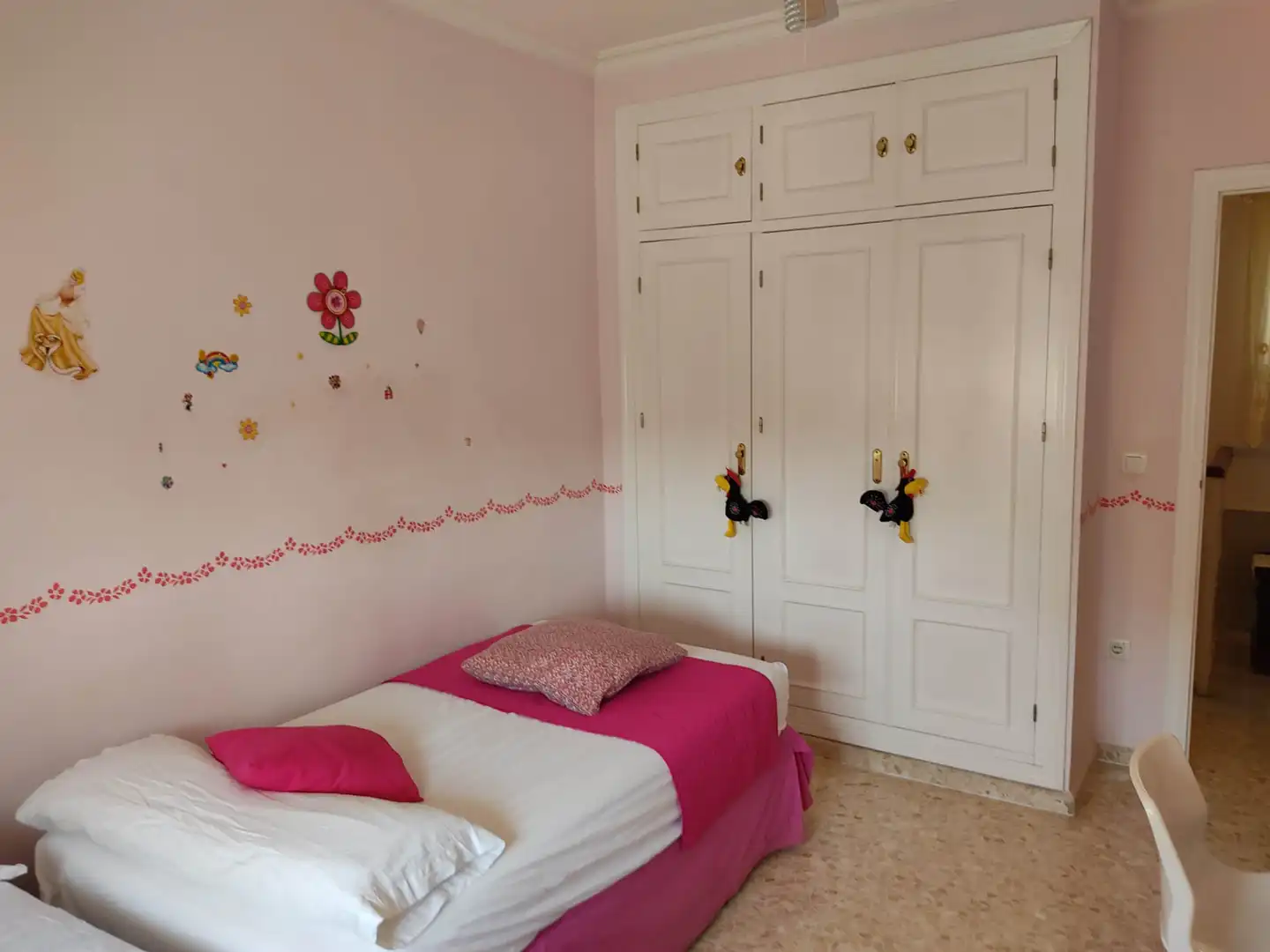 Dormitori de Casa adosada en venda en Utrera amb Aire condicionat