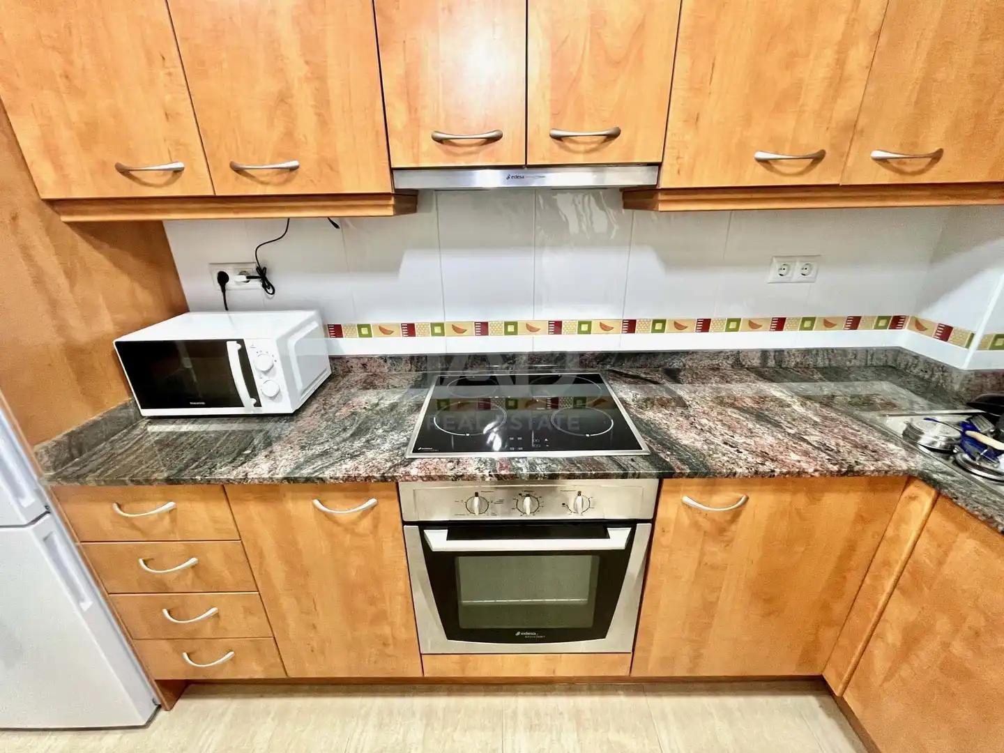 Küche von Wohnung zum Verkauf in Torreblanca mit Klimaanlage, Heizung und Schwimmbad