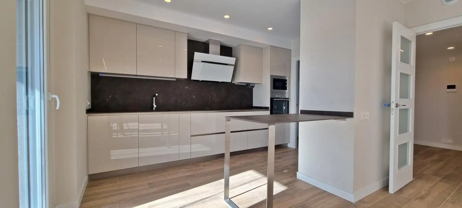 Cocina de Piso en venta en Cuarte de Huerva con Aire acondicionado, Calefacción y Jardín privado