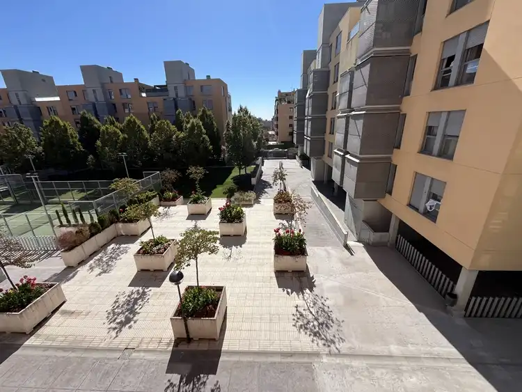 Piso de alquiler en Calle de Toques, Las Tablas