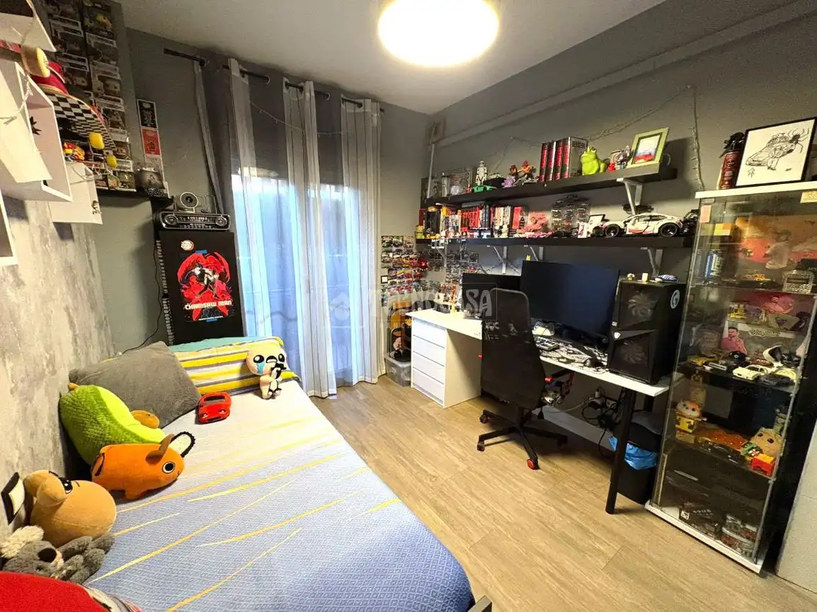 Bedroom of Flat for sale in Parla  with Air Conditioner and Storage room