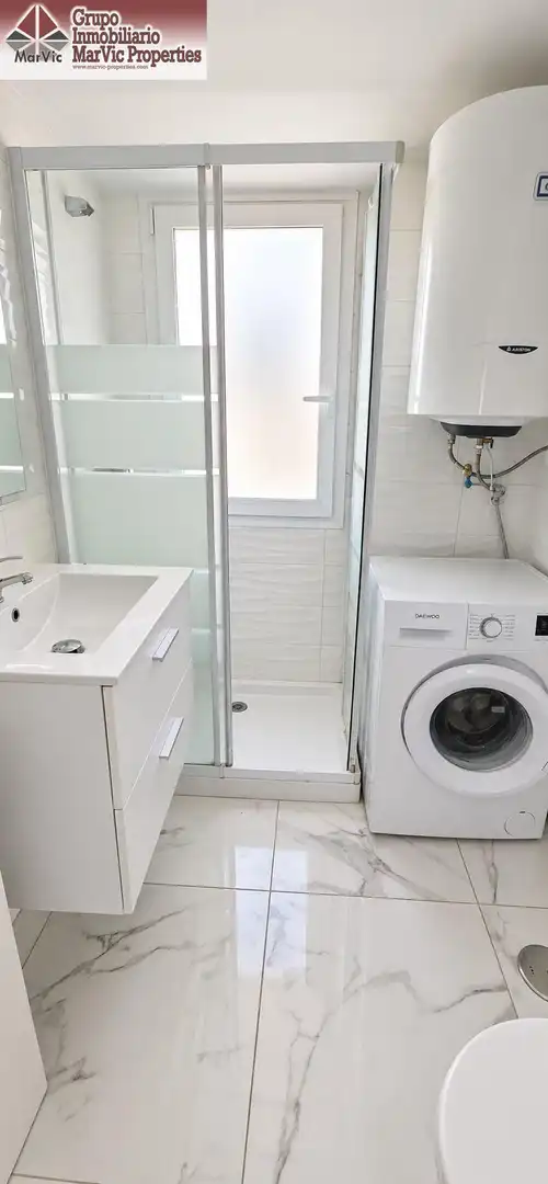 Baño de Apartamento de alquiler en Playa Poniente