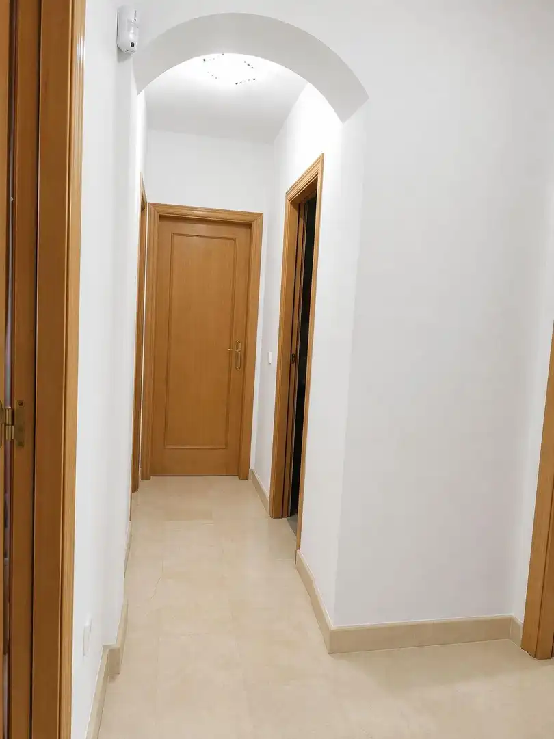 Ground floor for rent in Algeciras  with Private garden, Furnished and Alarm