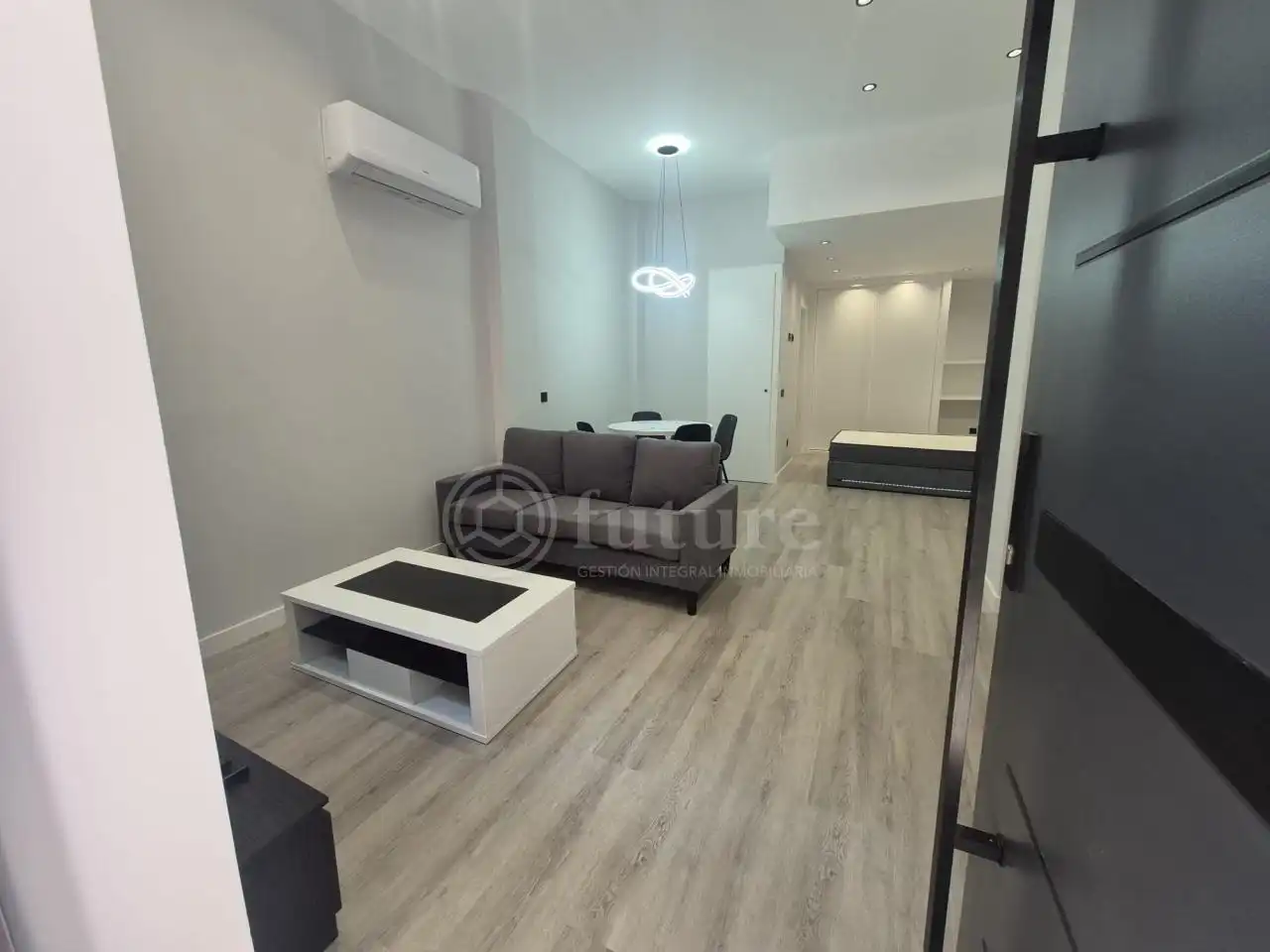 Living room of Study for sale in Salamanca  with Air Conditioner, Heating and Furnished
