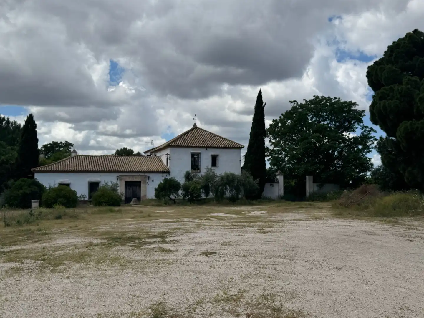 Gebäude zum Verkauf in Marchena mit Gemeinschaftspool
