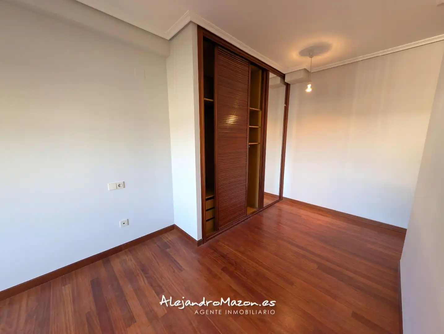 Habitación de Piso en venta en Castro-Urdiales con Calefacción, Parquet y Terraza