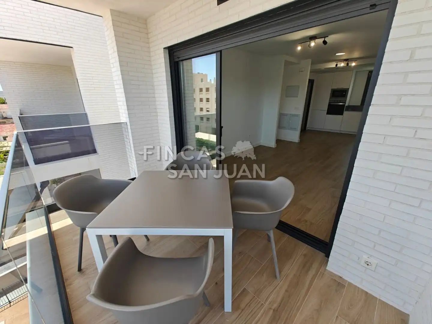 Terraza de Piso de alquiler en Sant Joan d'Alacant con Terraza, Trastero y Piscina comunitaria