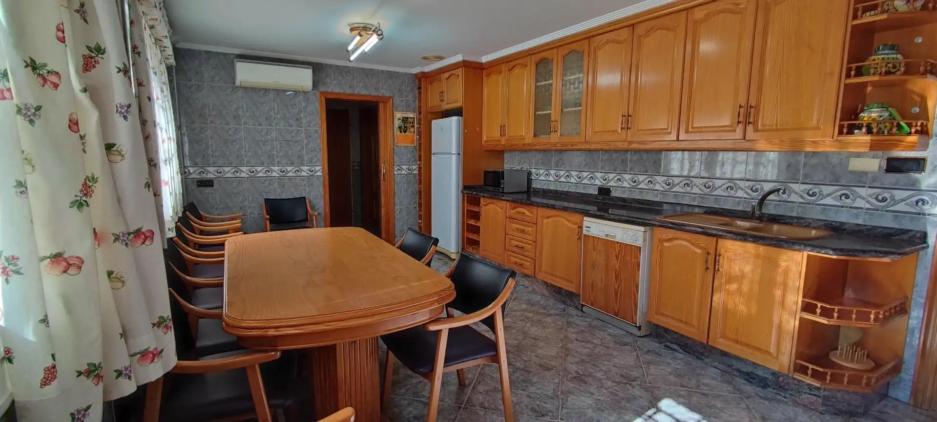 Cocina de Casa o chalet en venta en Elche / Elx con Aire acondicionado, Jardín privado y Terraza