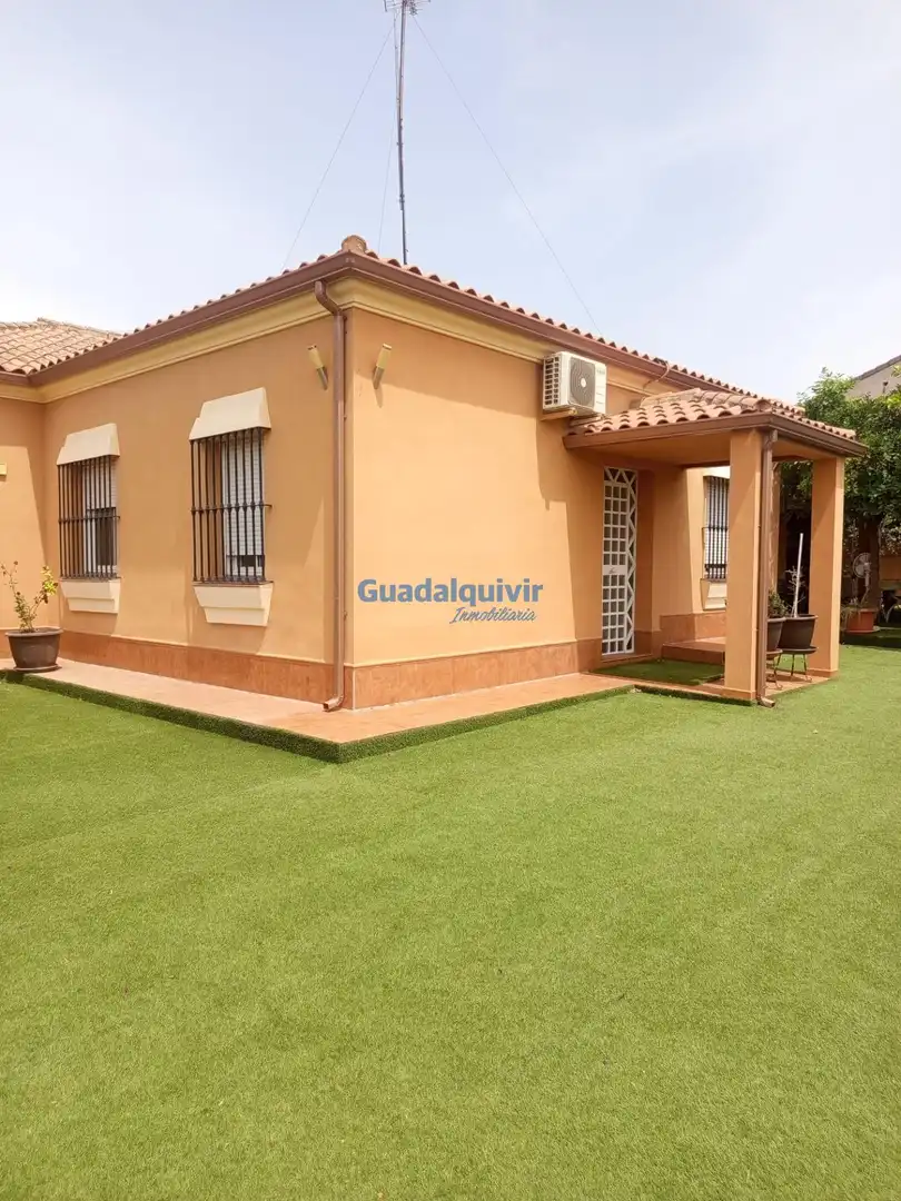 Villa con piscina in vendita a Entrenúcleos, imagen 11