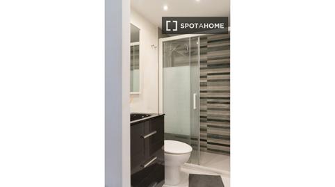 Photo 4 of Room in Castillejos - Cuzco, Madrid Capital