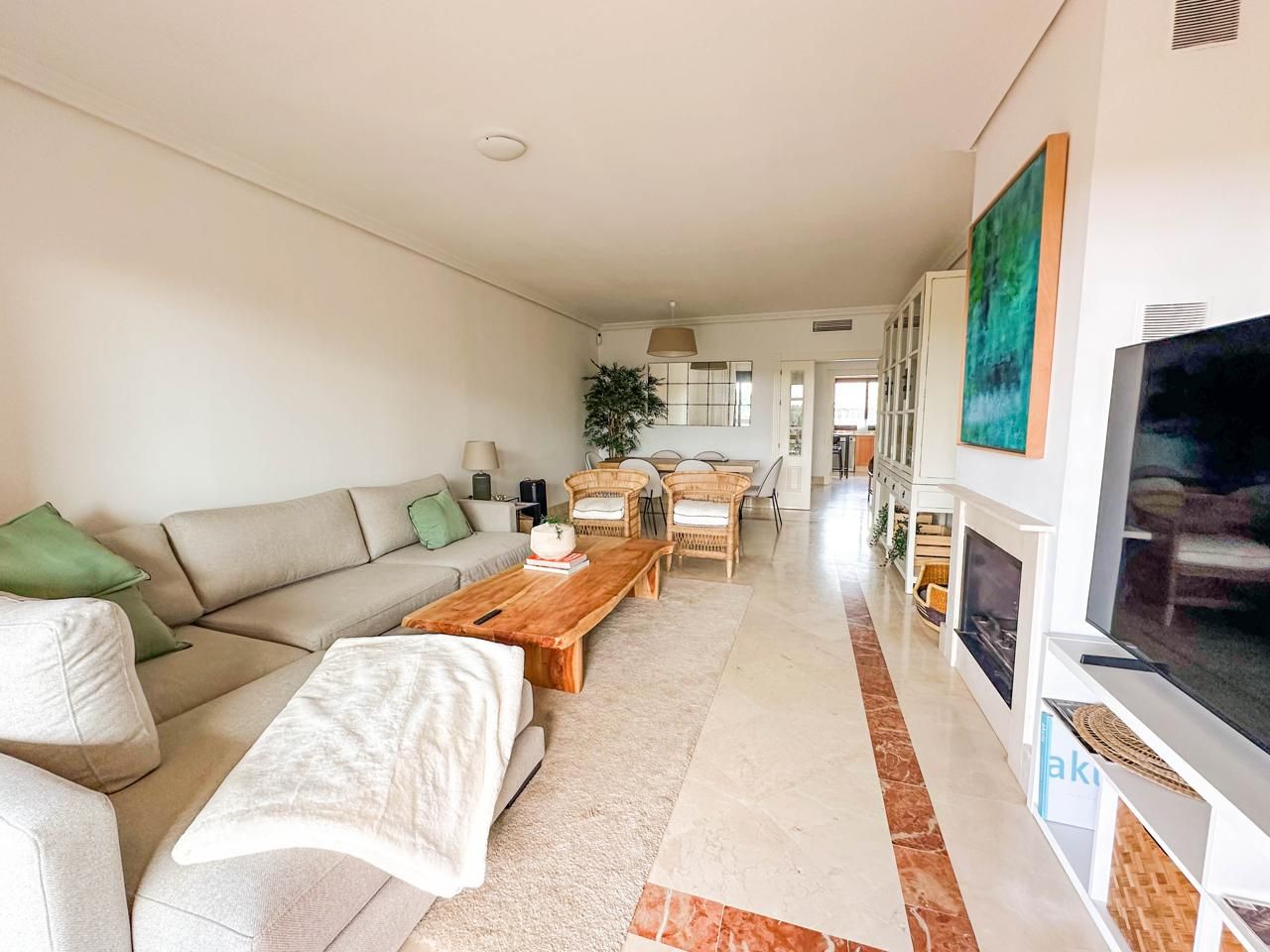 Living room of Flat for sale in Sotogrande  with Air Conditioner, Heating and Terrace