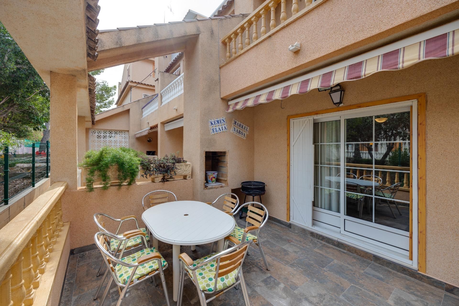 Jardín de Casa adosada en venta en Torrevieja con Jardín privado, Terraza y Balcón