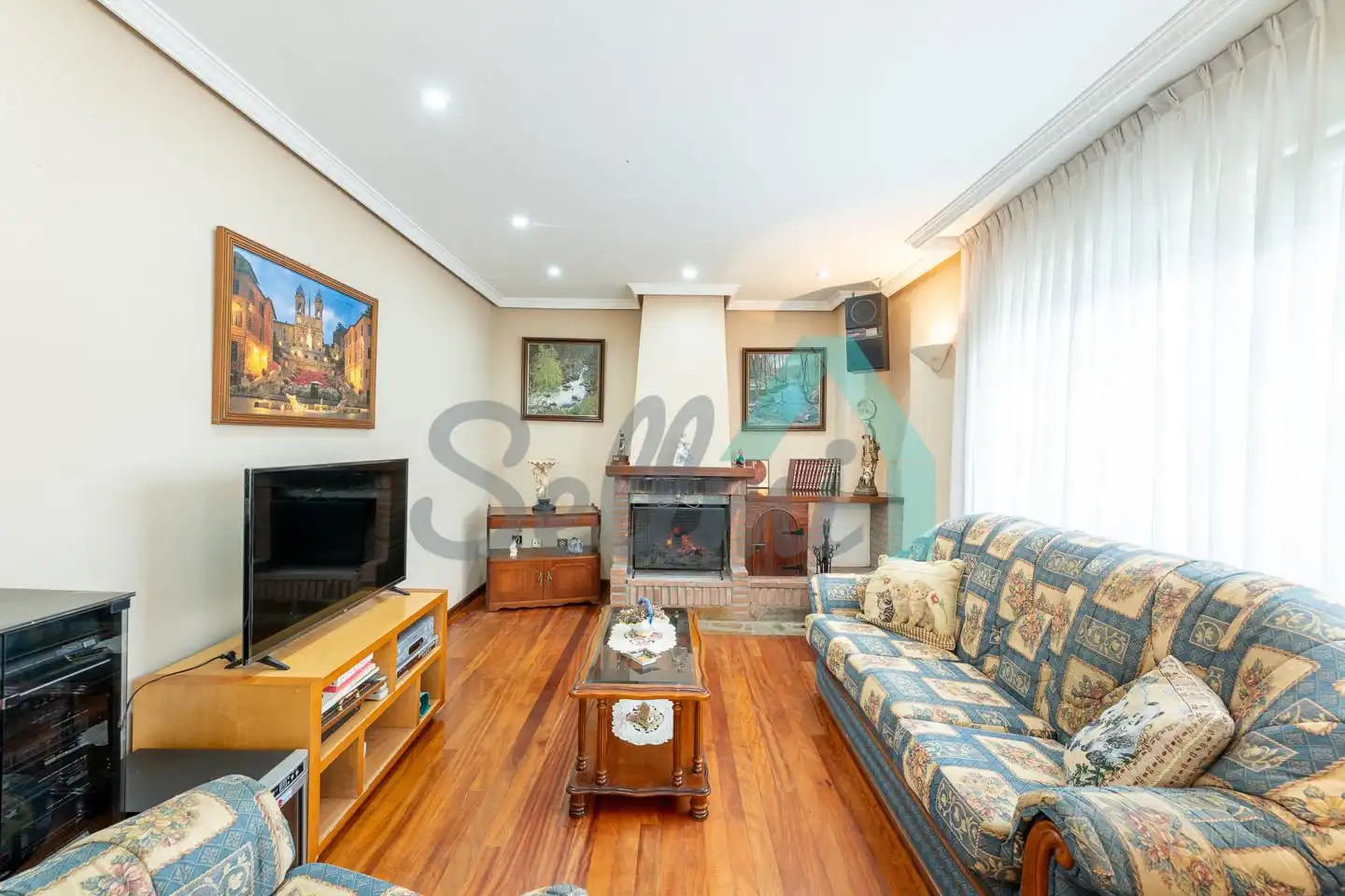 Sala de estar de Casa adosada en venta en El Franco  con Calefacción, Jardín privado y Parquet