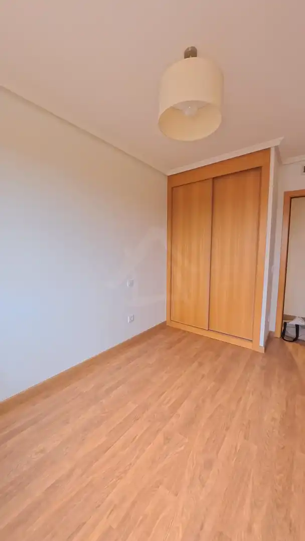 Habitación de Piso en venta en Lardero con Calefacción, Jardín privado y Parquet