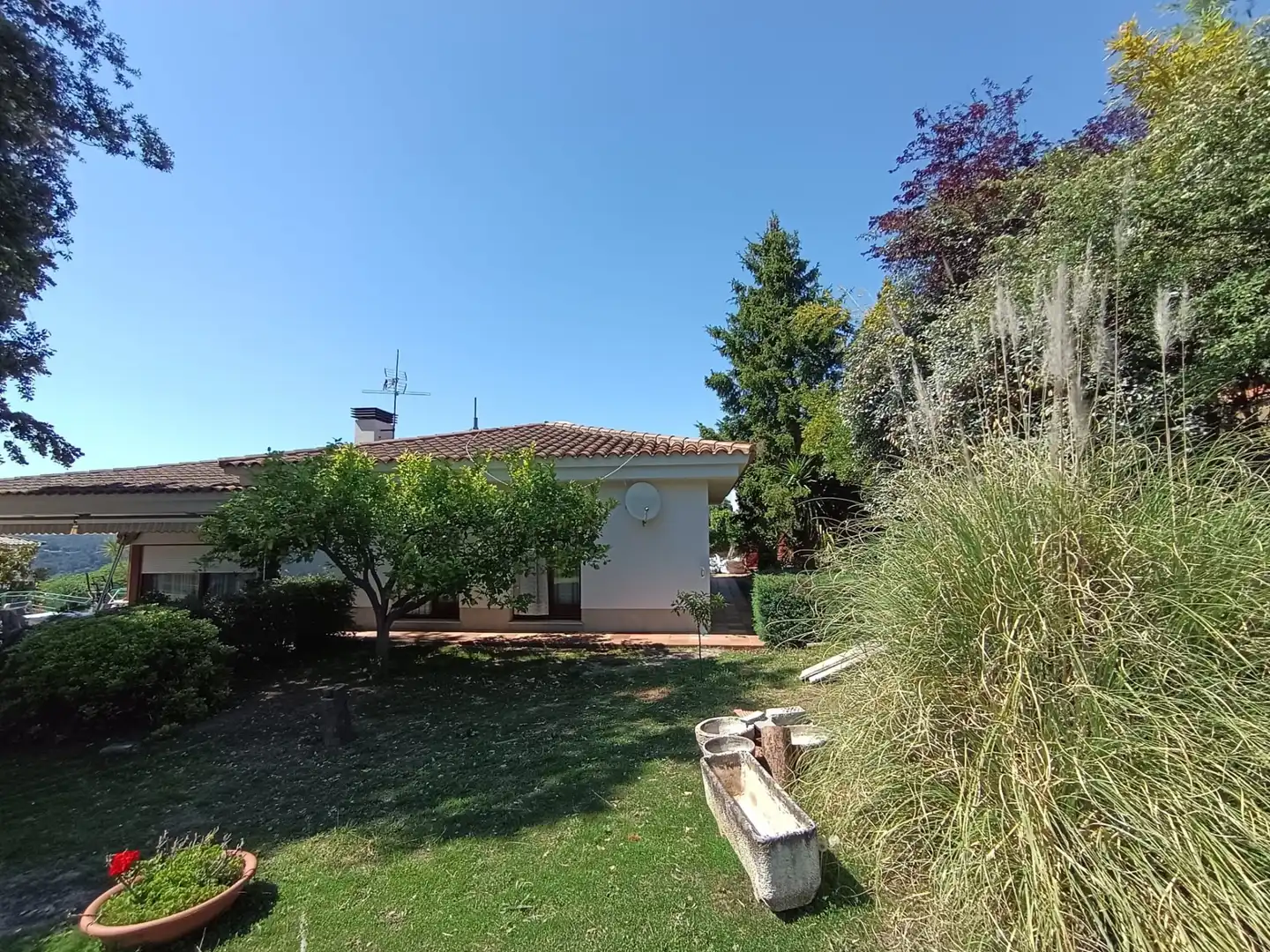 Jardí de Casa o xalet de lloguer en Girona amb Calefacció, Terrassa i Piscina