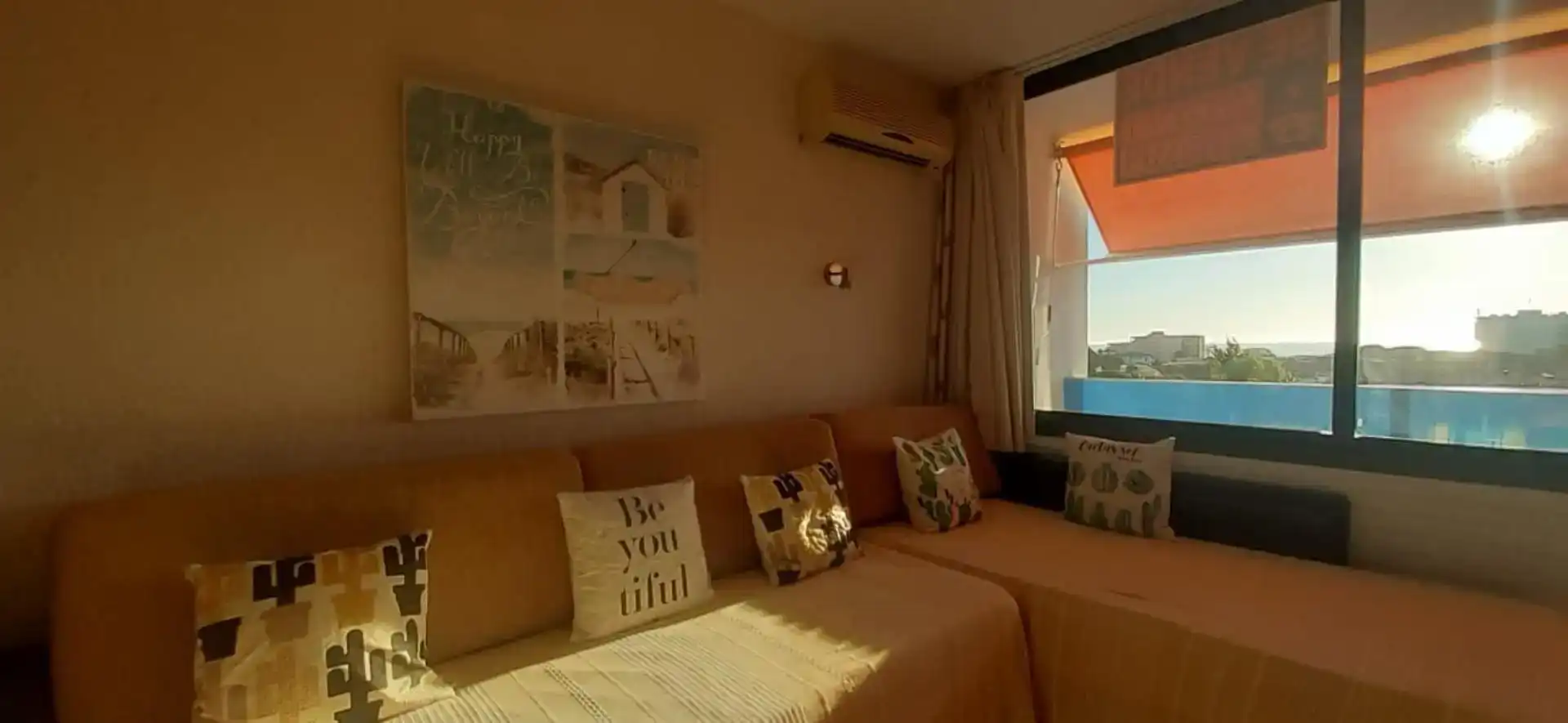 Sala d'estar de Estudi en venda en Almonte amb Aire condicionat i Balcó