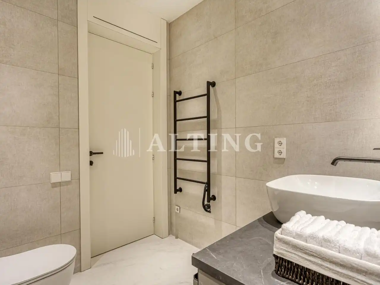 Baño de Piso en venta en Barcelona con Aire acondicionado, Calefacción y Jardín privado