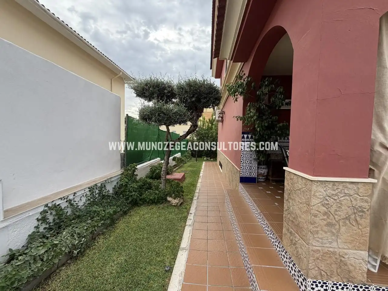 House with pool for sale in Calle Don Juan de Borbón, imagen 6