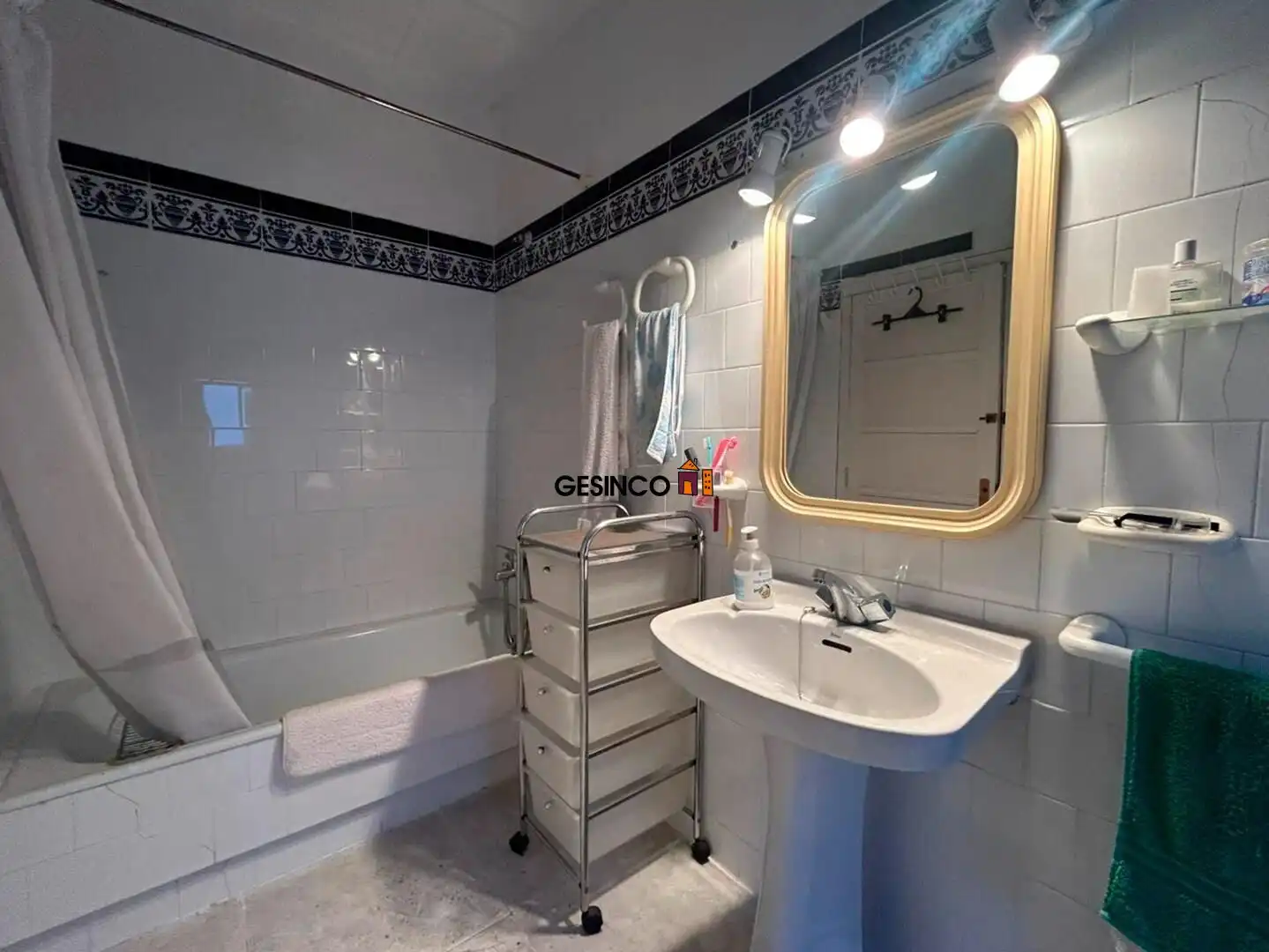 Badezimmer von Haus oder Chalet zum Verkauf in Manuel mit Terrasse