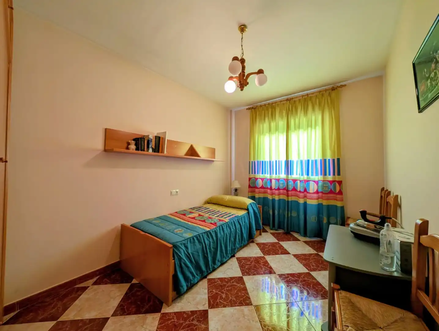 Dormitori de Casa o xalet en venda en Loja amb Aire condicionat, Terrassa i Traster