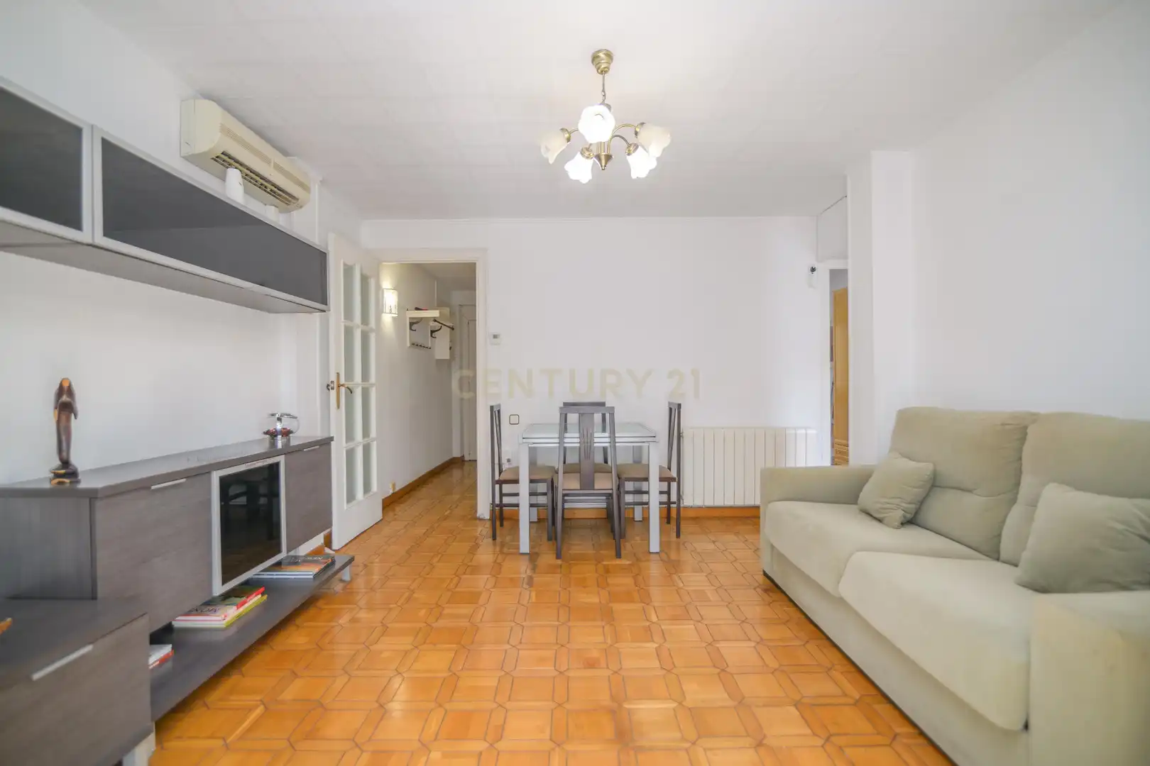 Sala de estar de Apartamento en venta en Sant Feliu de Llobregat
