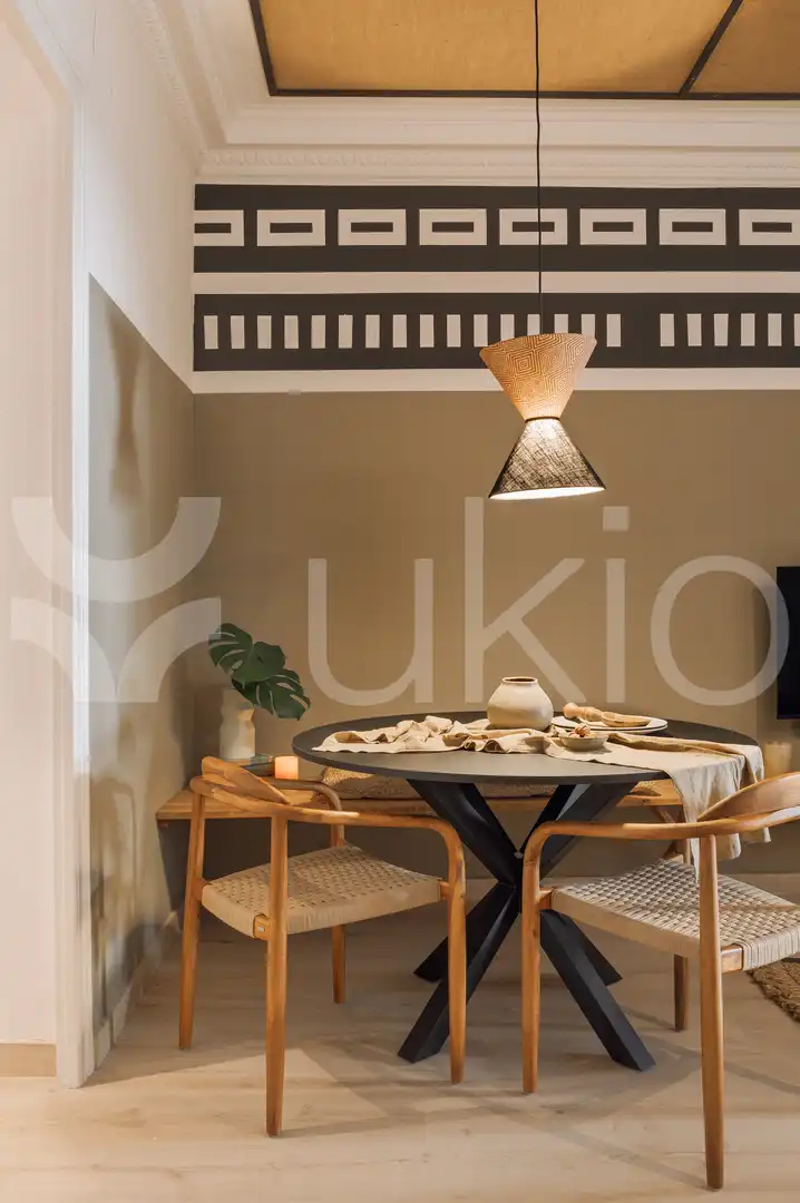 Comedor de Apartamento de alquiler en Barcelona con Aire acondicionado, Calefacción y Amueblado