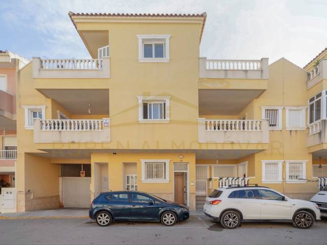Piso en Venta en Calle Comandante Bernabe, 25 en Benejúzar