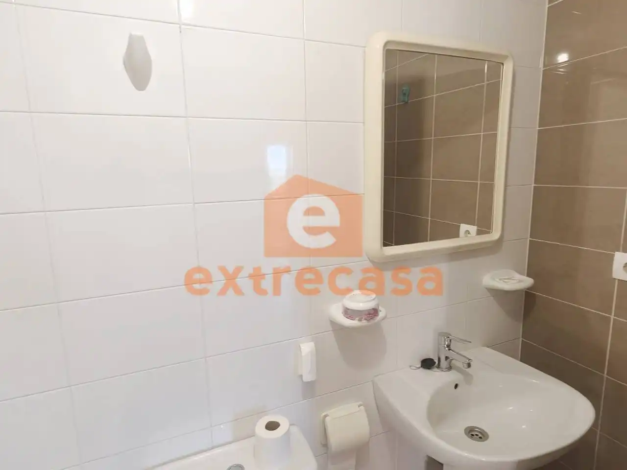 Badezimmer von Wohnung zur Miete in Badajoz mit Möbliert