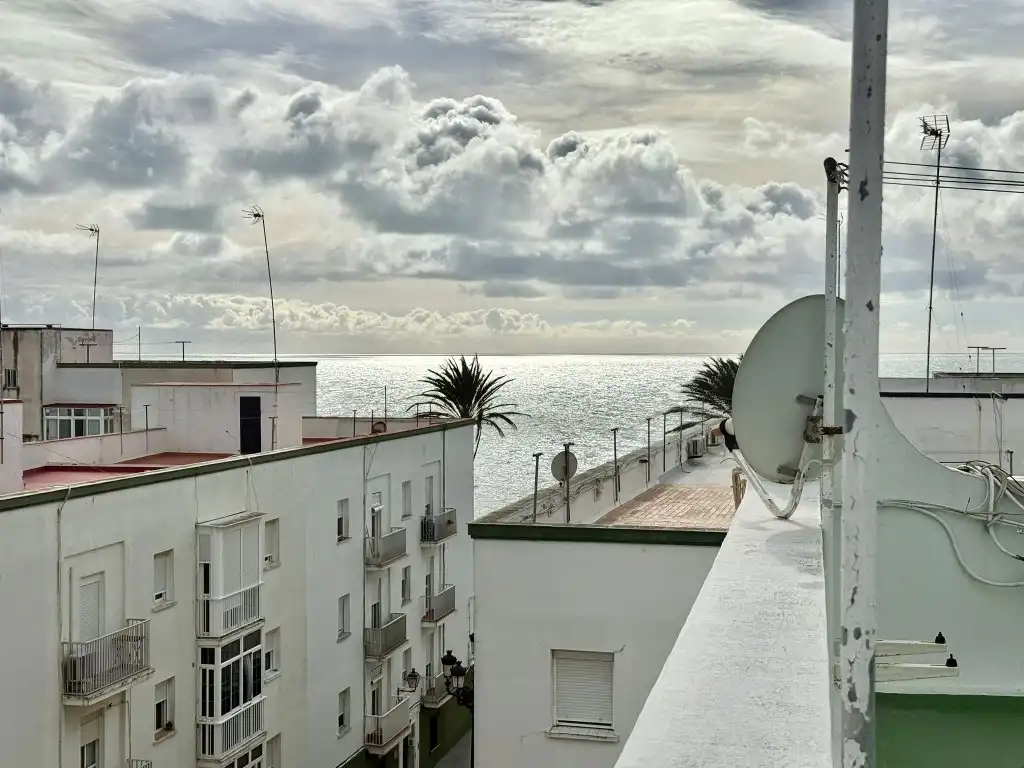 Außenansicht von Maisonette zum Verkauf in Cádiz mit Balkon