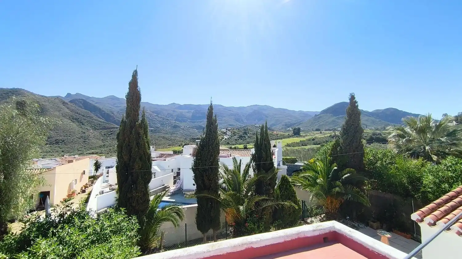 Vista exterior de Casa o xalet en venda en Turre amb Aire condicionat, Terrassa i Moblat