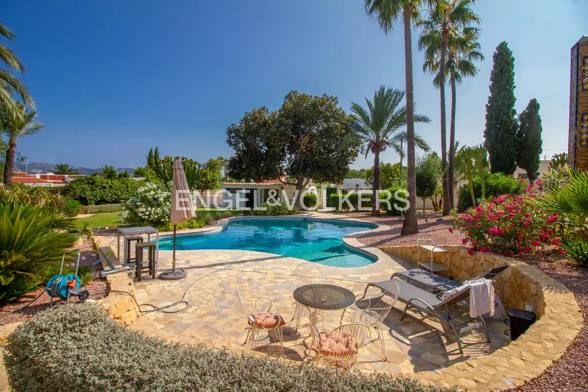 Casa con piscina en venta en Pueblo - Urbanizaciones, imagen 5
