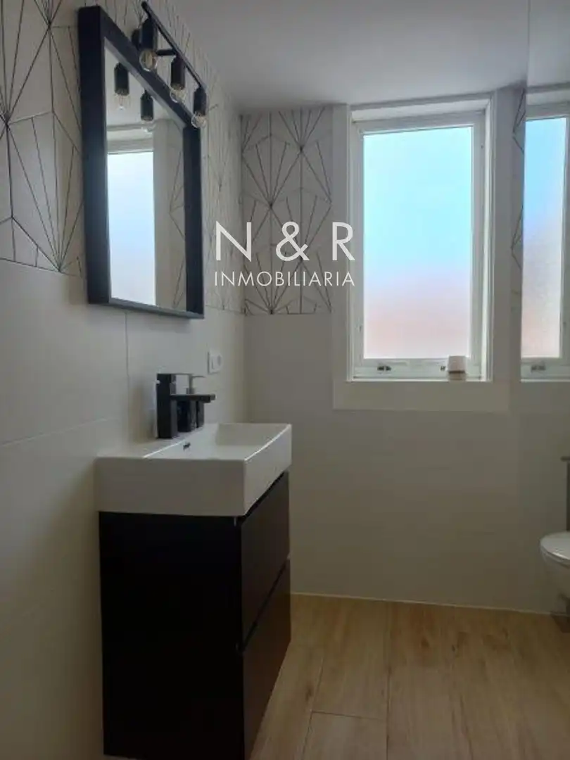 Baño de Ático de alquiler en Santiago de Compostela  con Calefacción, Terraza y Amueblado