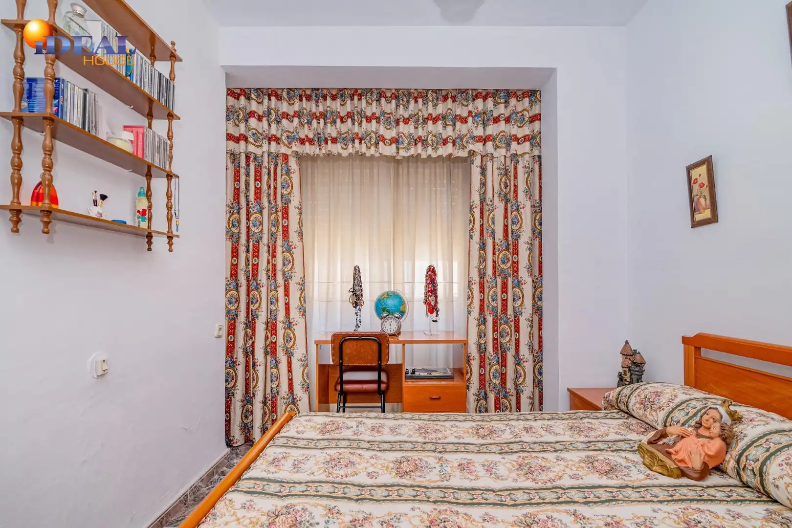 Habitación de Casa adosada en venta en Loja