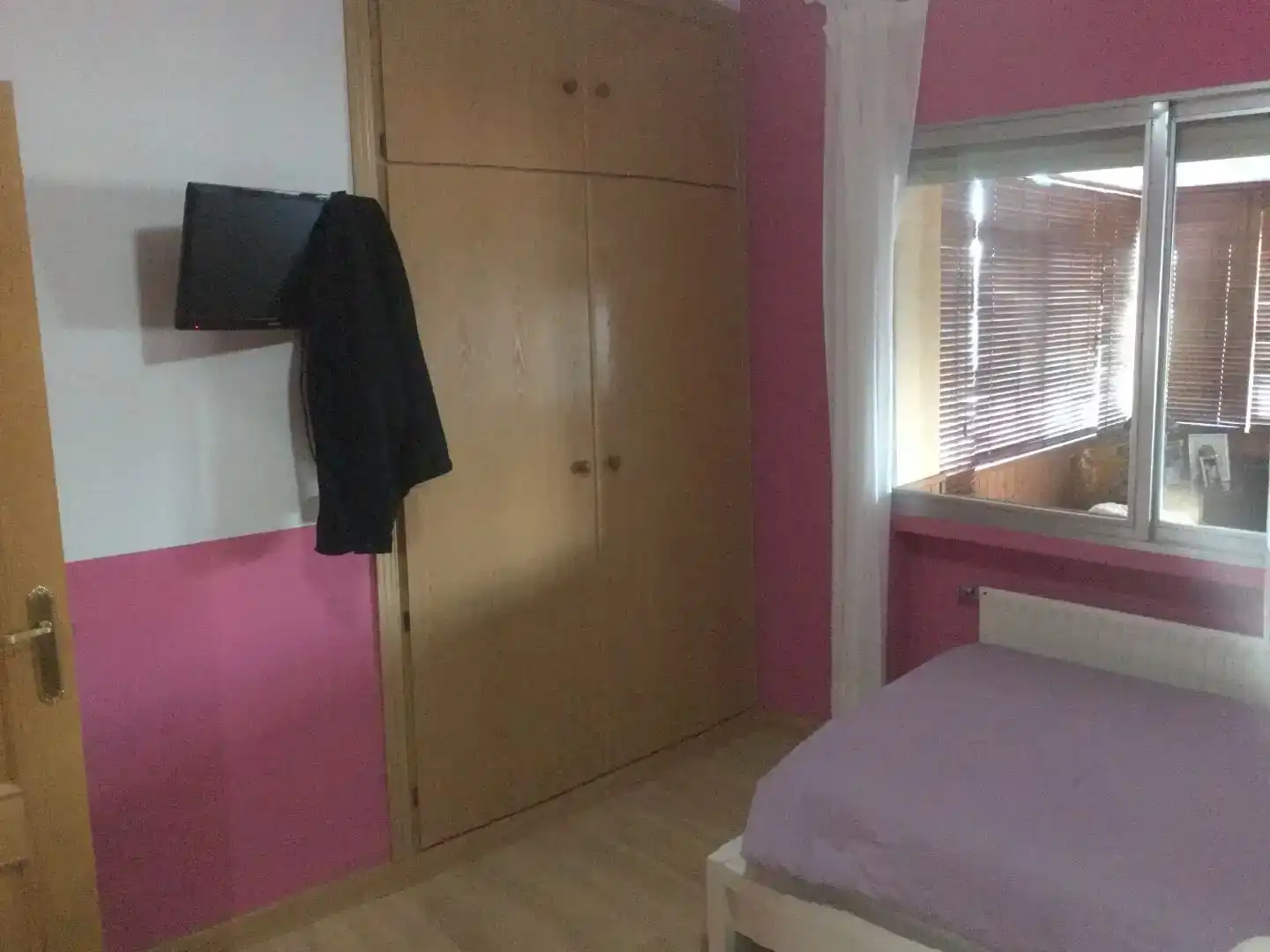Schlafzimmer von Wohnung zum Verkauf in Cobisa mit Klimaanlage, Privatgarten und Parkett