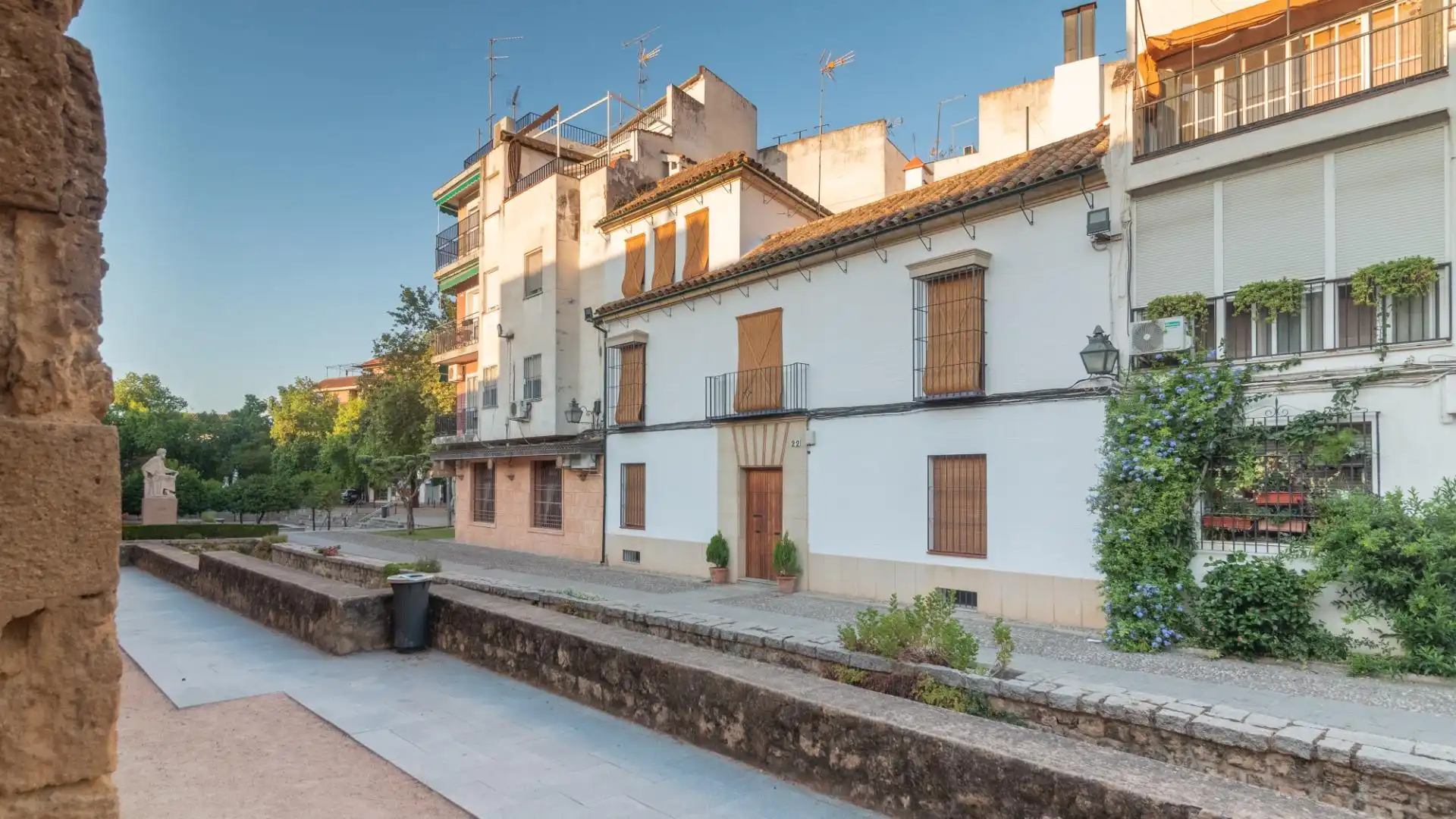 Vista exterior de Casa o chalet en venta en Córdoba con Terraza, Trastero y Amueblado