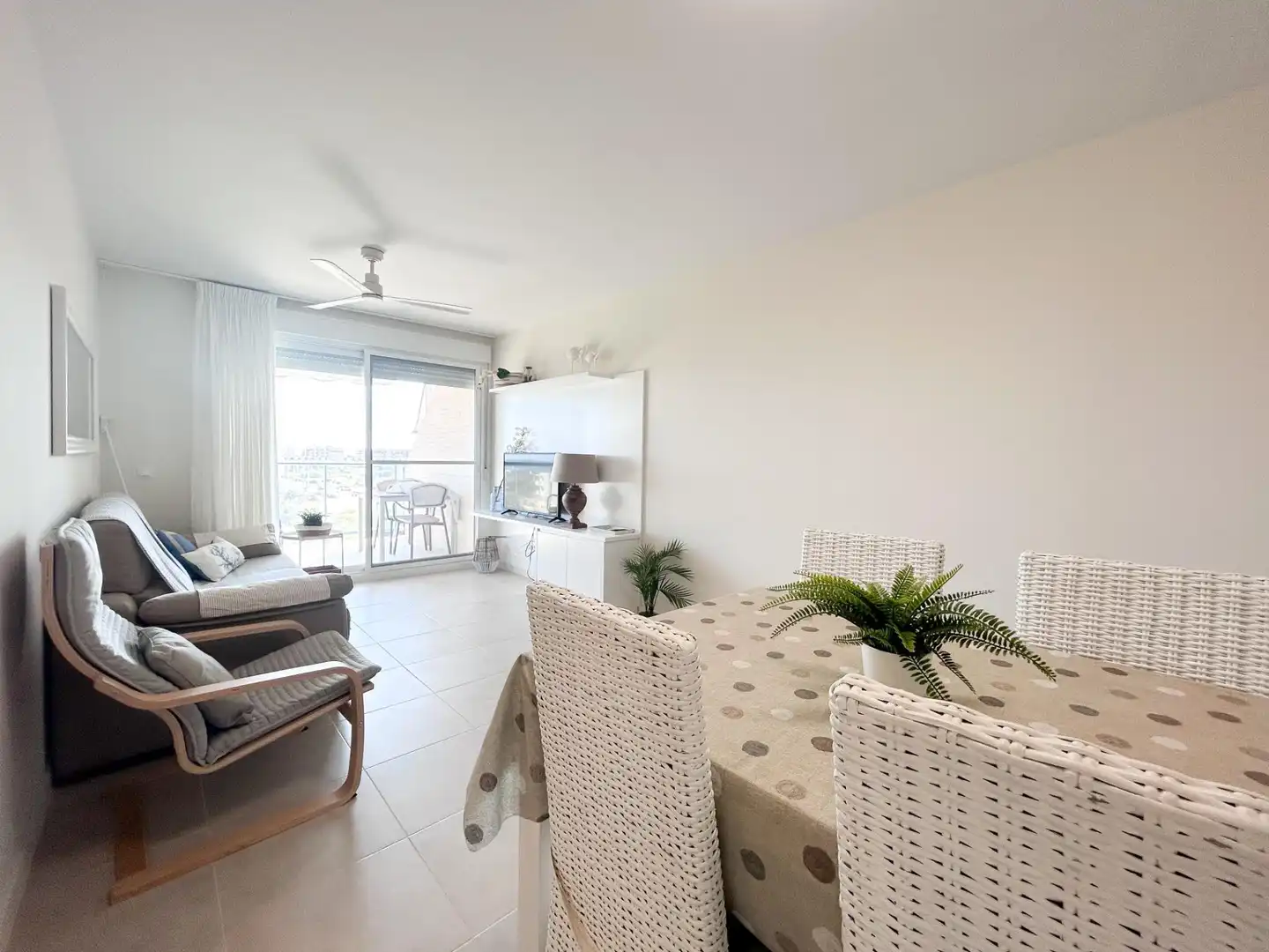 Wohnzimmer von Wohnungen zur Miete in El Puig de Santa Maria mit Klimaanlage, Heizung und Privatgarten