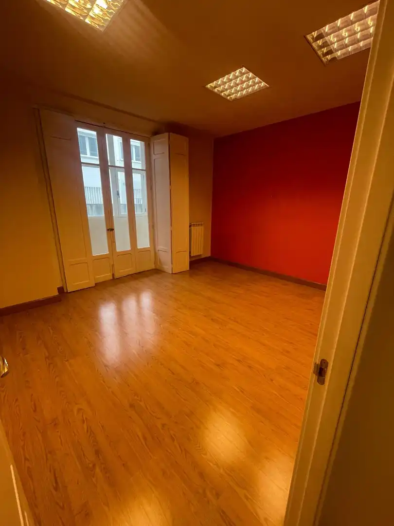 Office space with lift to rent in Calle Calle Miguel Iscar, imagen 22