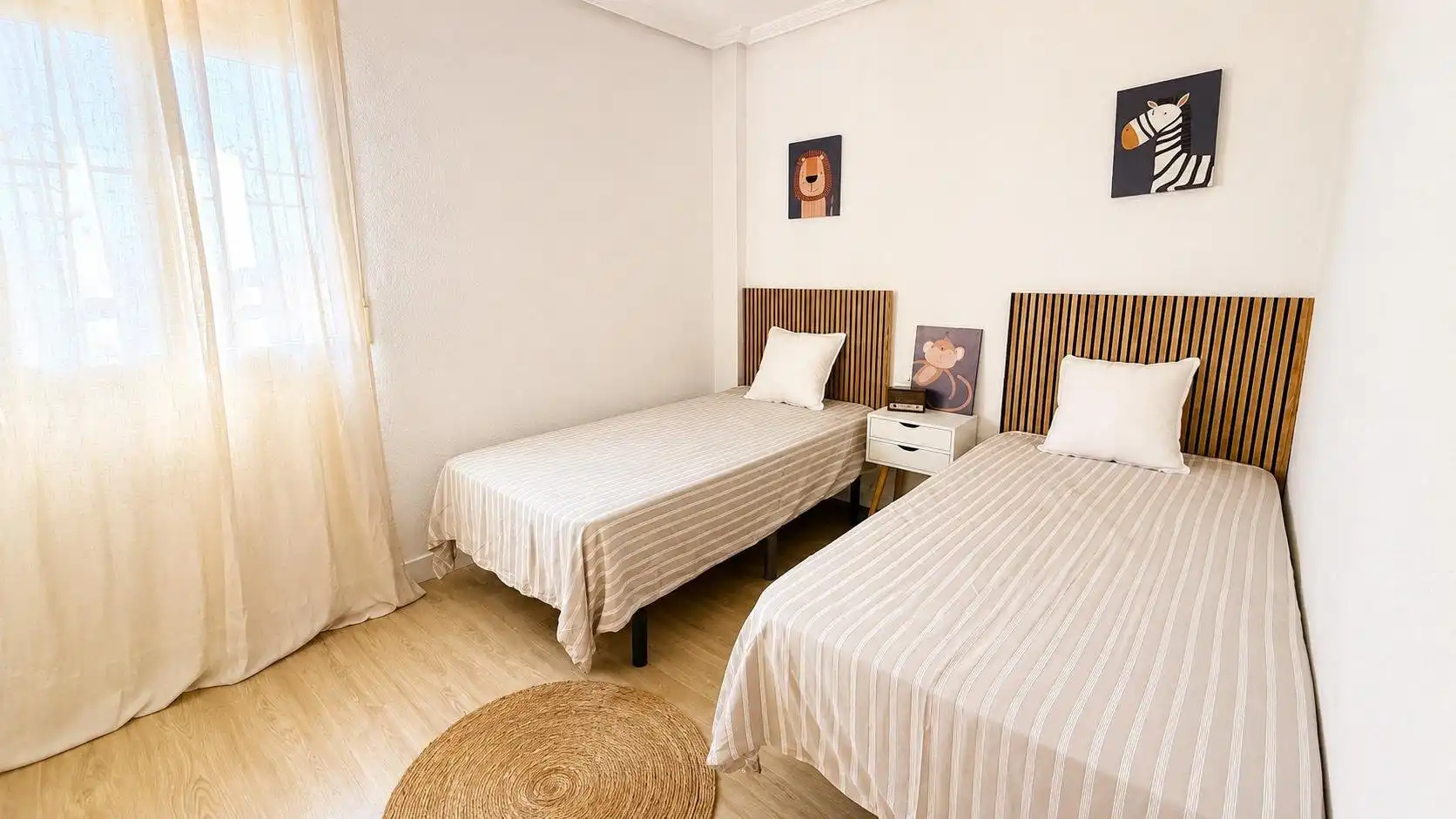 Dormitori de Apartament en venda en Orihuela amb Aire condicionat, Jardí privat i Piscina