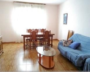 Living room of Flat for sale in Cacabelos  with Heating and Storage room